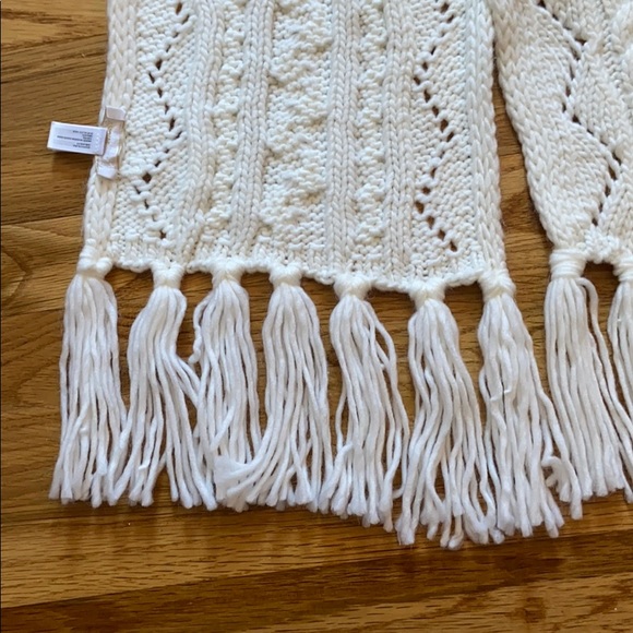 NWOT - Michael Kors - Knitted Scarf - Picture 6 of 7